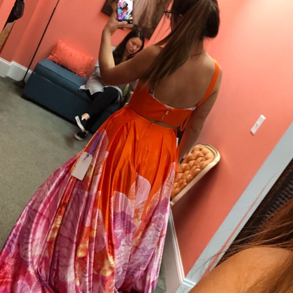 JOVANI PROM DRESS - Picture 4 of 8